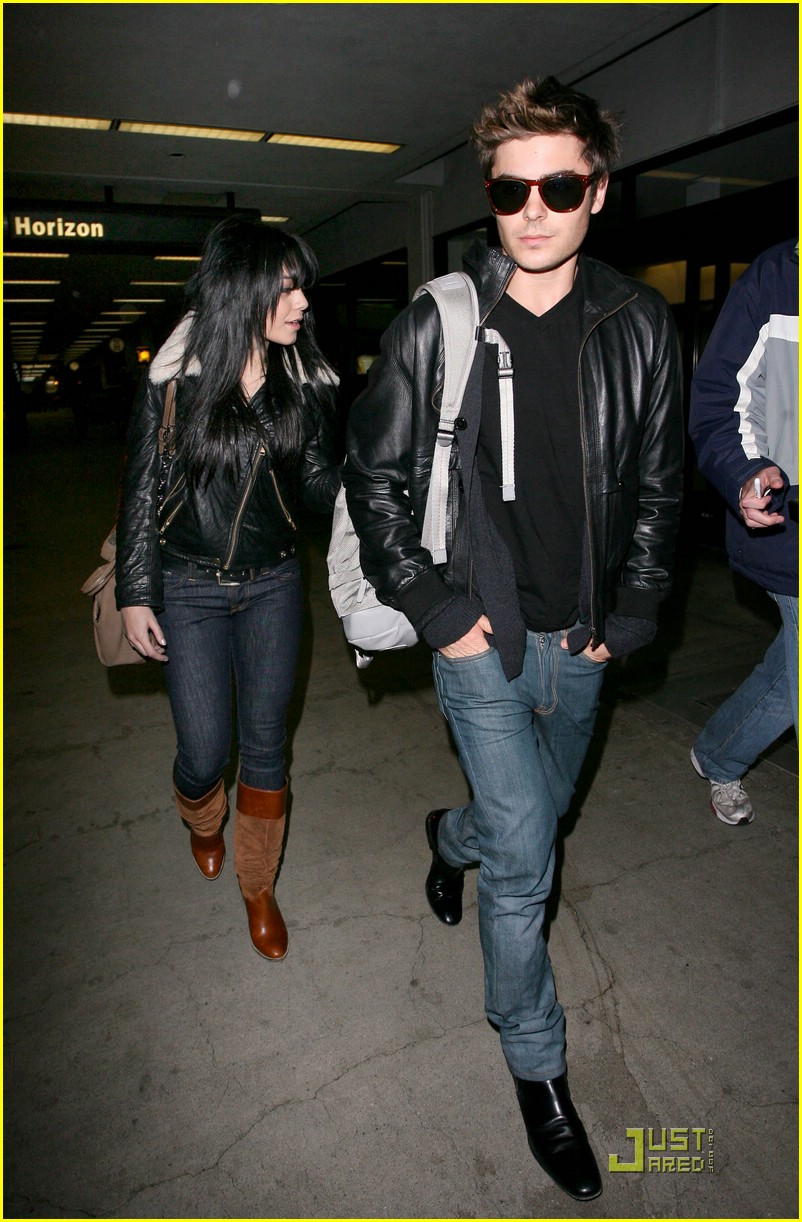 Zac Efron & Vanessa Hudgens are L.A. Lovers