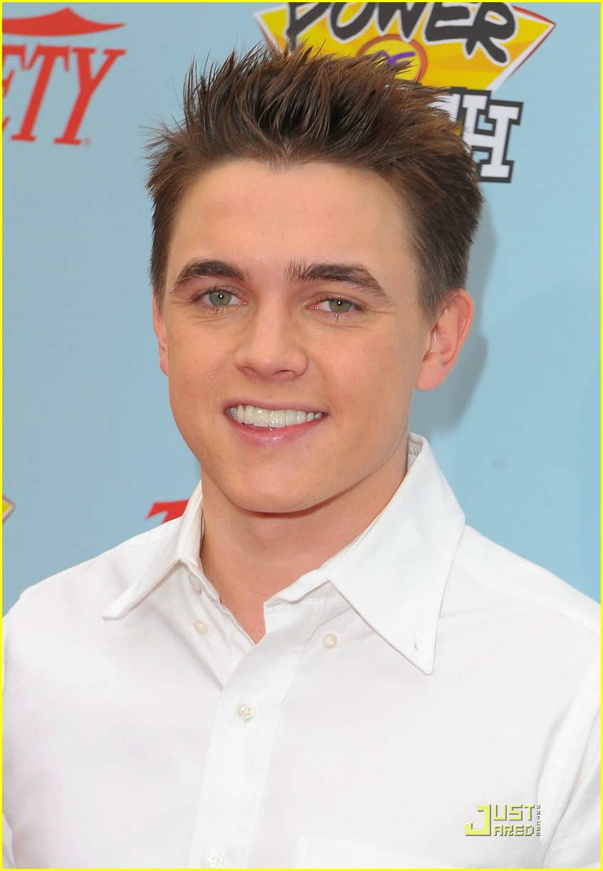 Jesse McCartney & Kay Panabaker: Summerland Reunion!