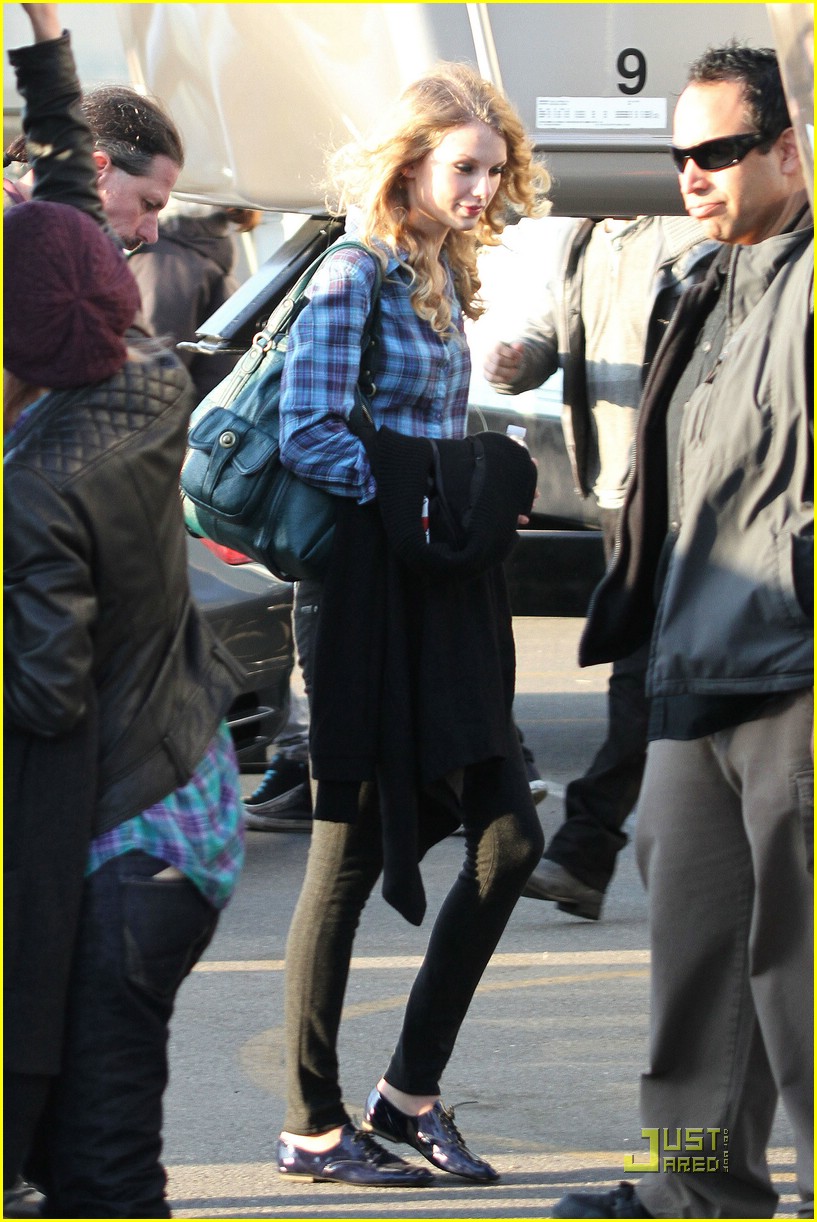 Taylor Swift & Taylor Lautner: Valentine's Day Duo
