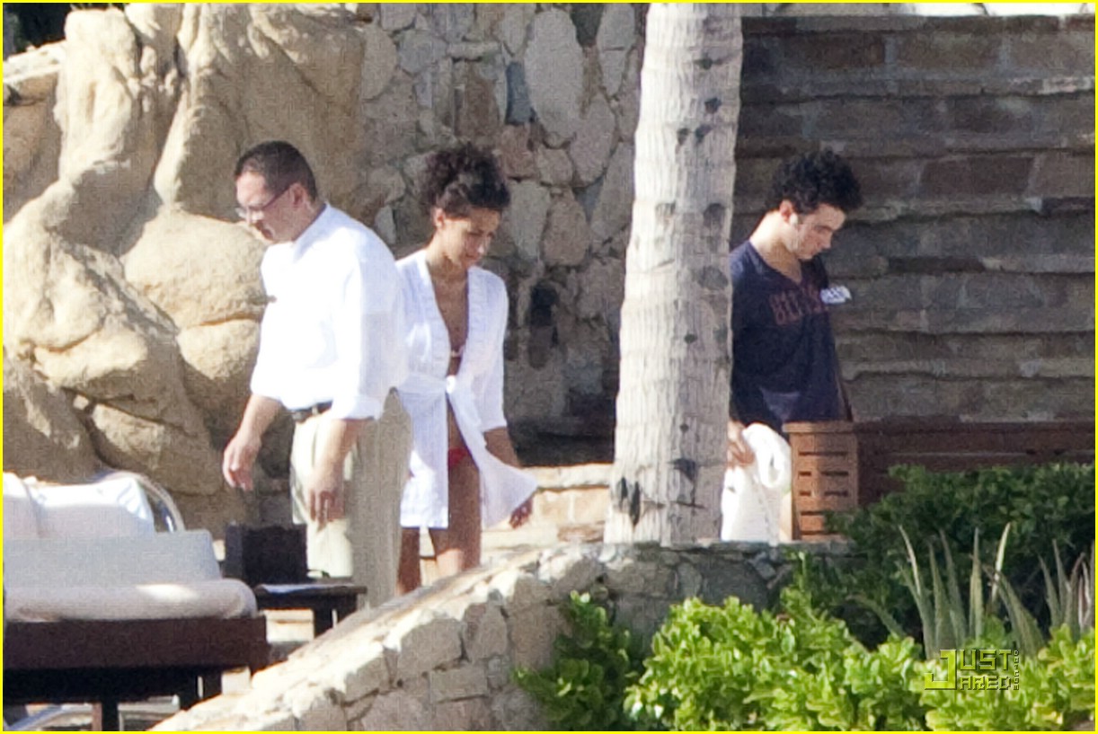 Kevin Jonas & Danielle Deleasa: Mexico Magic