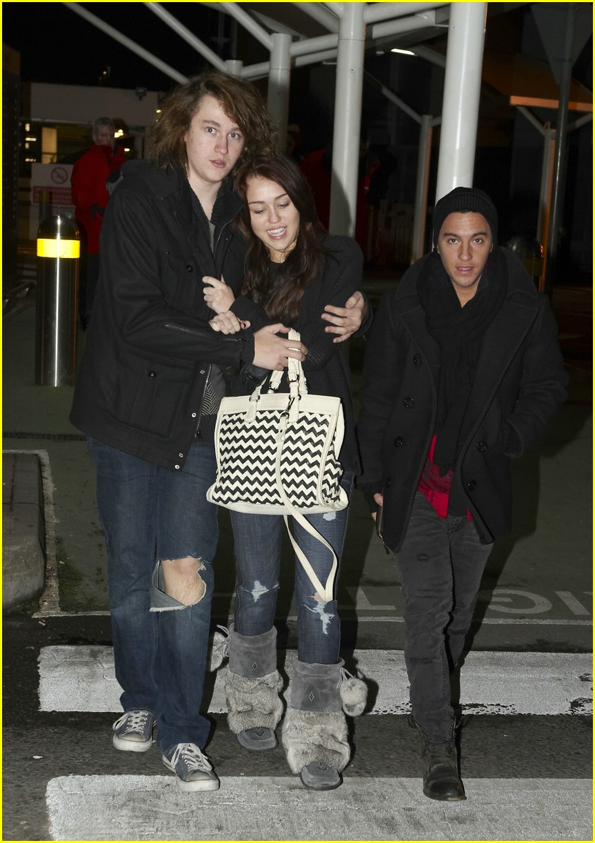 Miley Cyrus Bundles Up with Braison