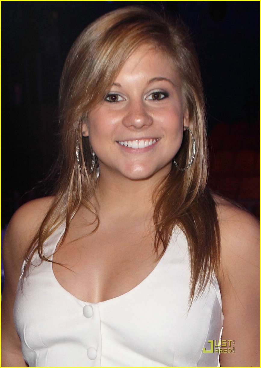 Shawn Johnson Christens Oasis of the Seas
