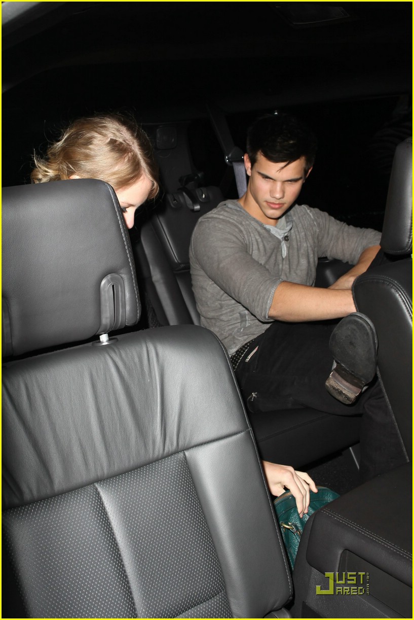 Taylor Lautner & Taylor Swift: Benihana Buds
