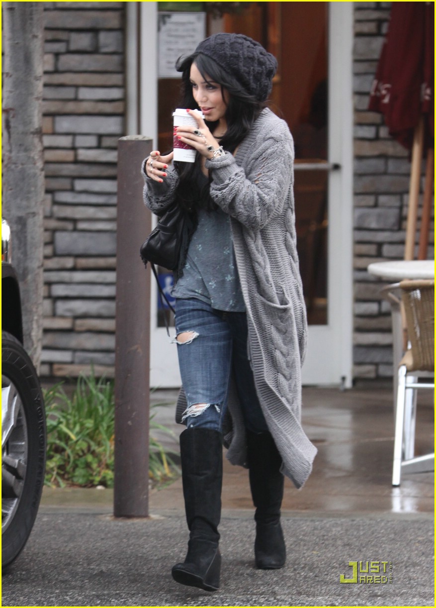 Ashley Tisdale & Vanessa Hudgens: Coffee Bean BFFs