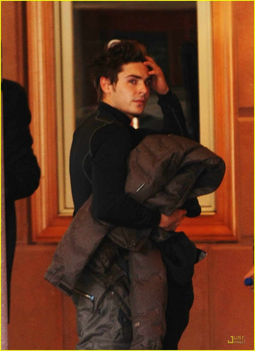 Zac Efron is Aspen Amazing