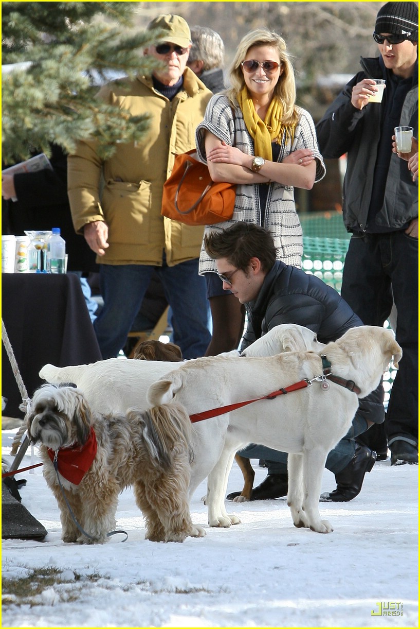 Zac Efron is a Dog Lovin' Dude