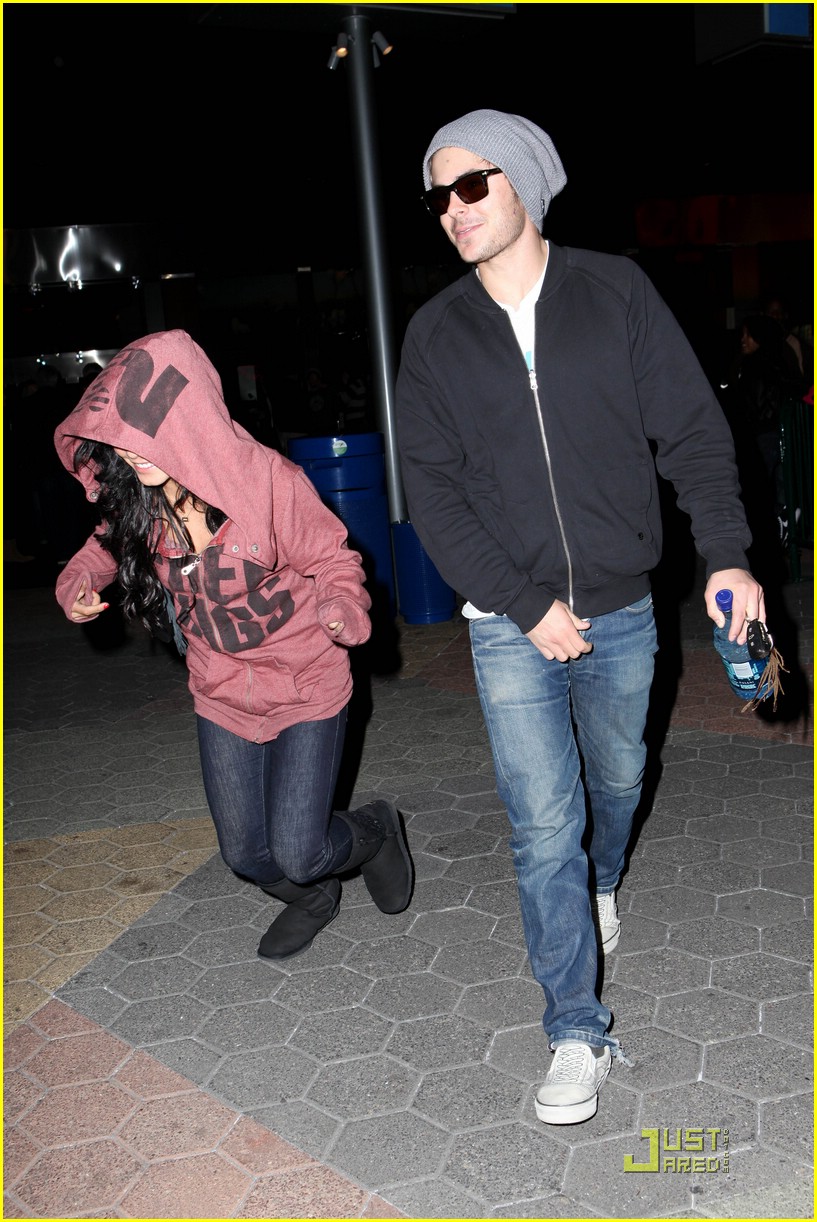 Zac Efron & Vanessa Hudgens: Avatar Date Night!