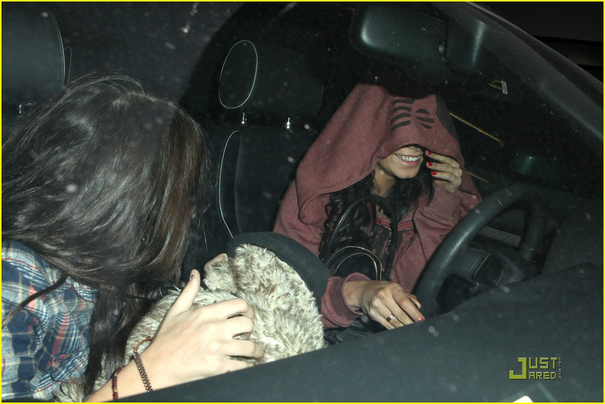 Zac Efron & Vanessa Hudgens: Avatar Date Night!