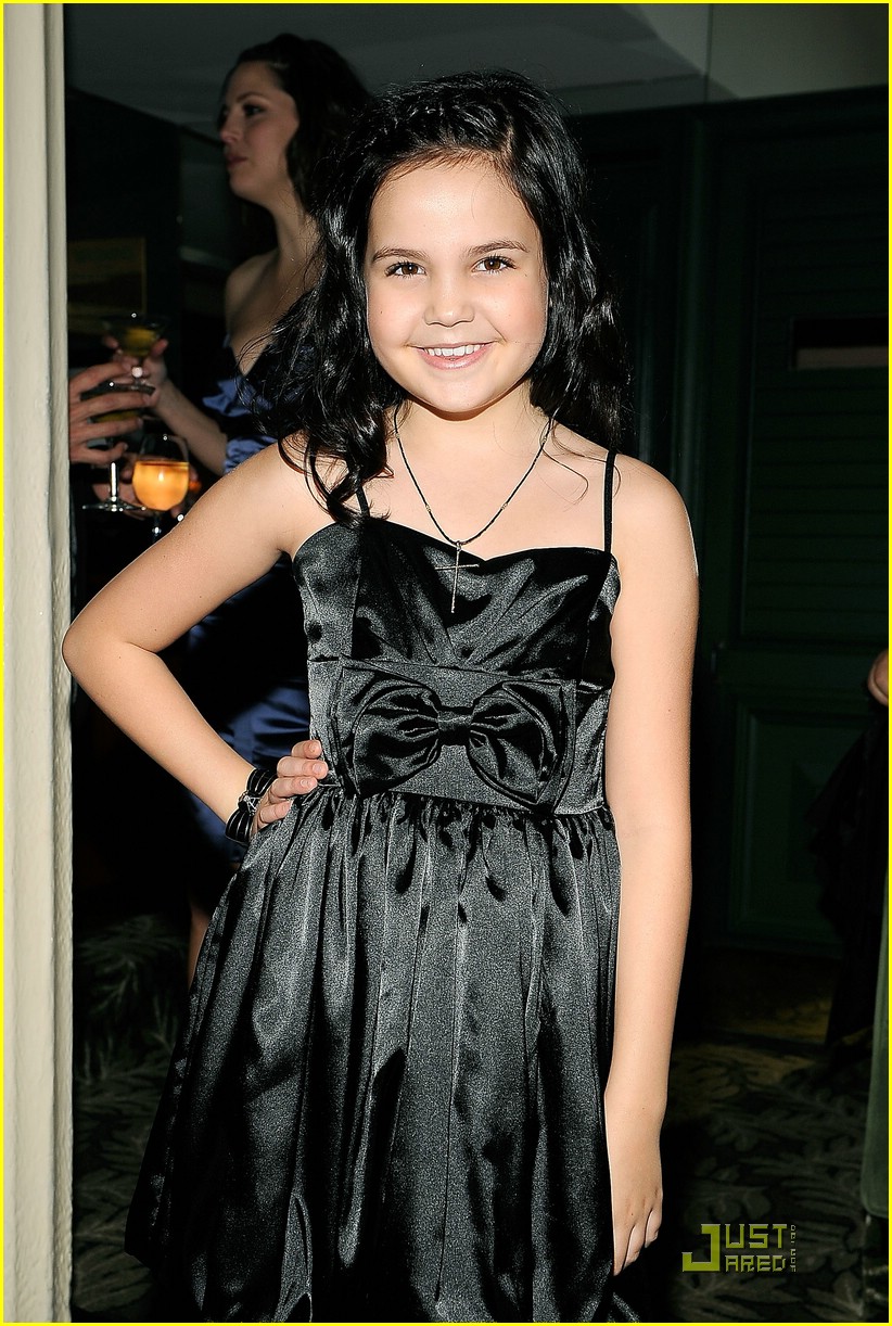 Bailee Madison is Jennifer Aniston's Daughter!