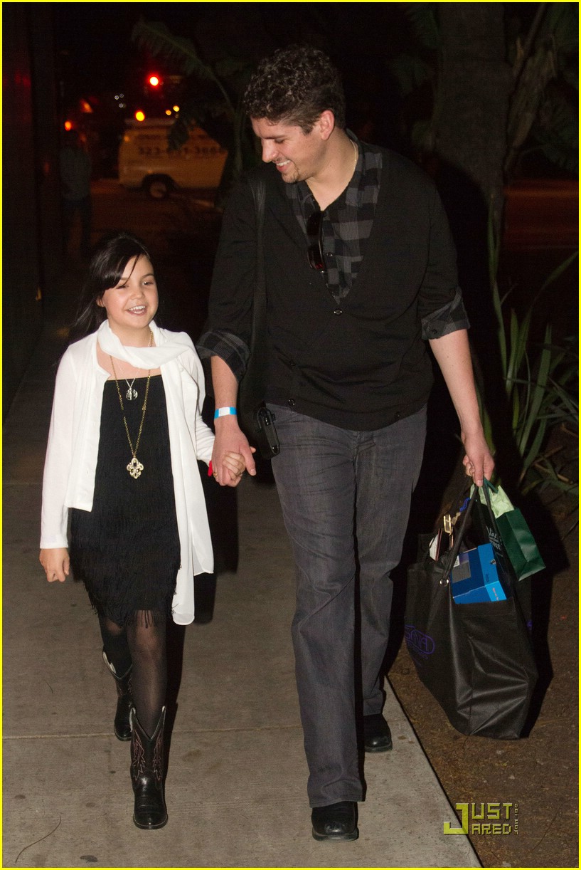 Bailee Madison: Zune, Zune, Zunes