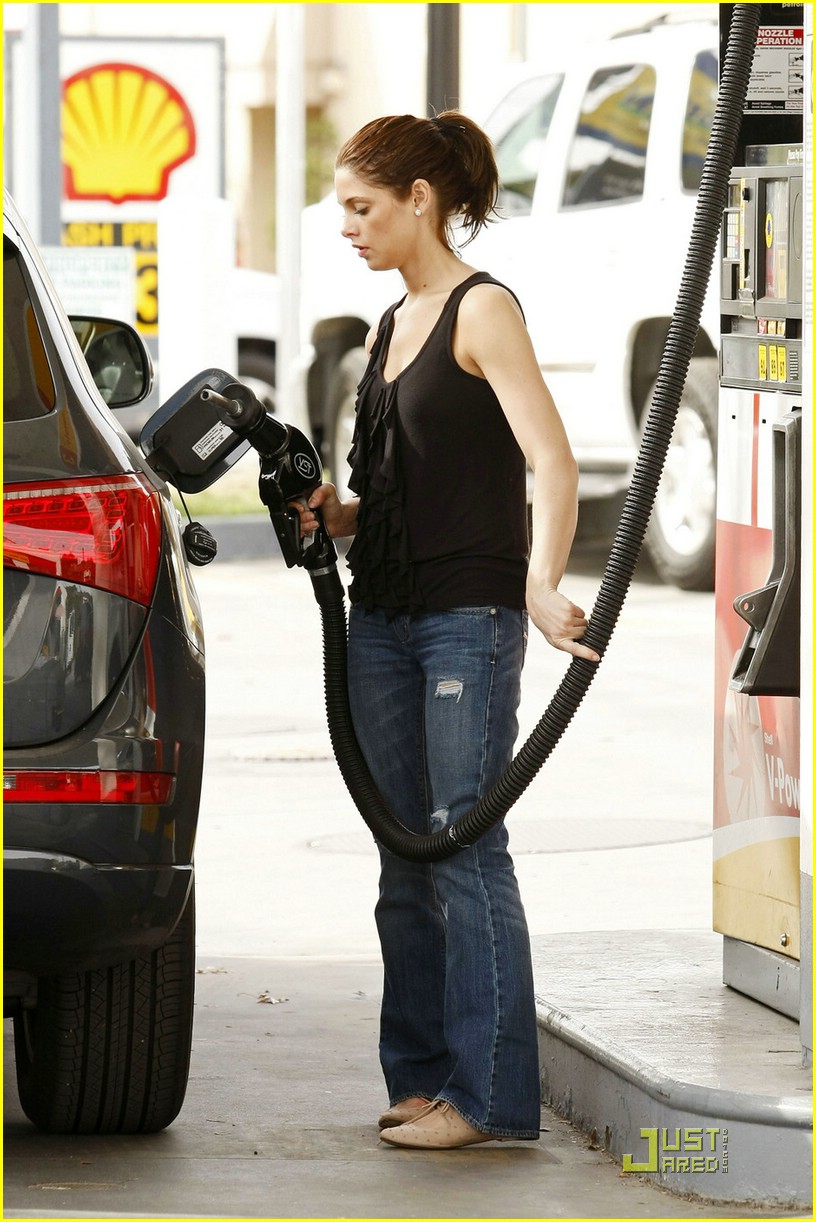 Ashley Greene is Wii Fit Wonderful