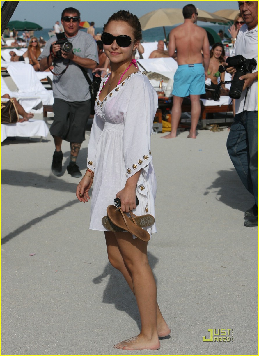 Hayden Panettiere is Miami Marvelous