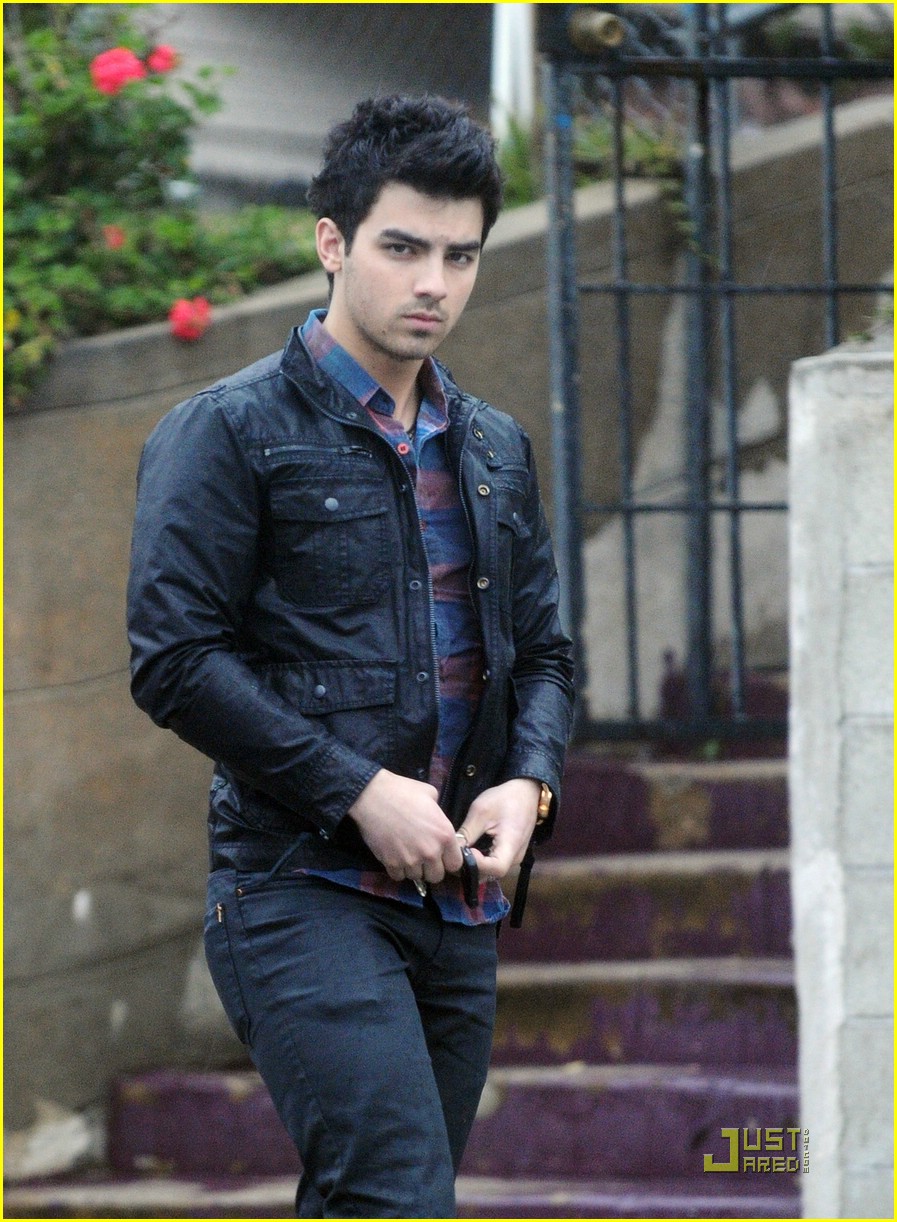 Joe Jonas Goes To Washington