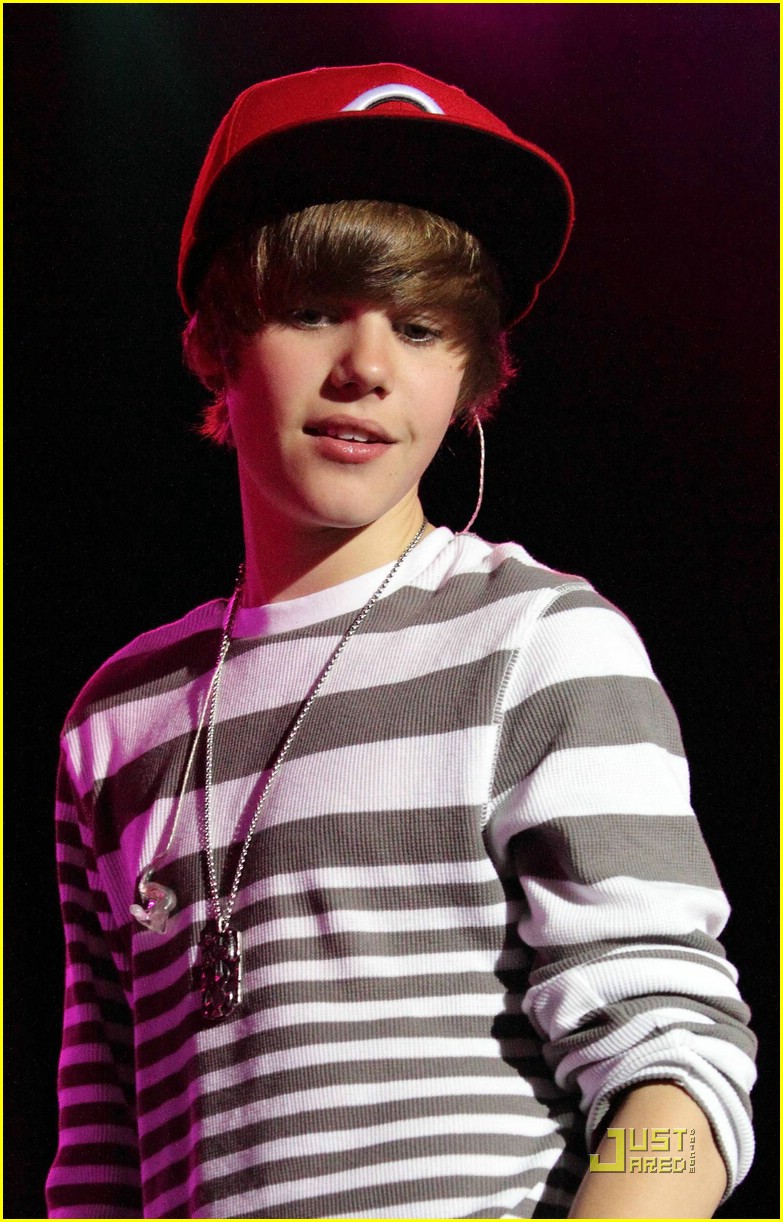 Justin Bieber Brings Baby to the Bahamas