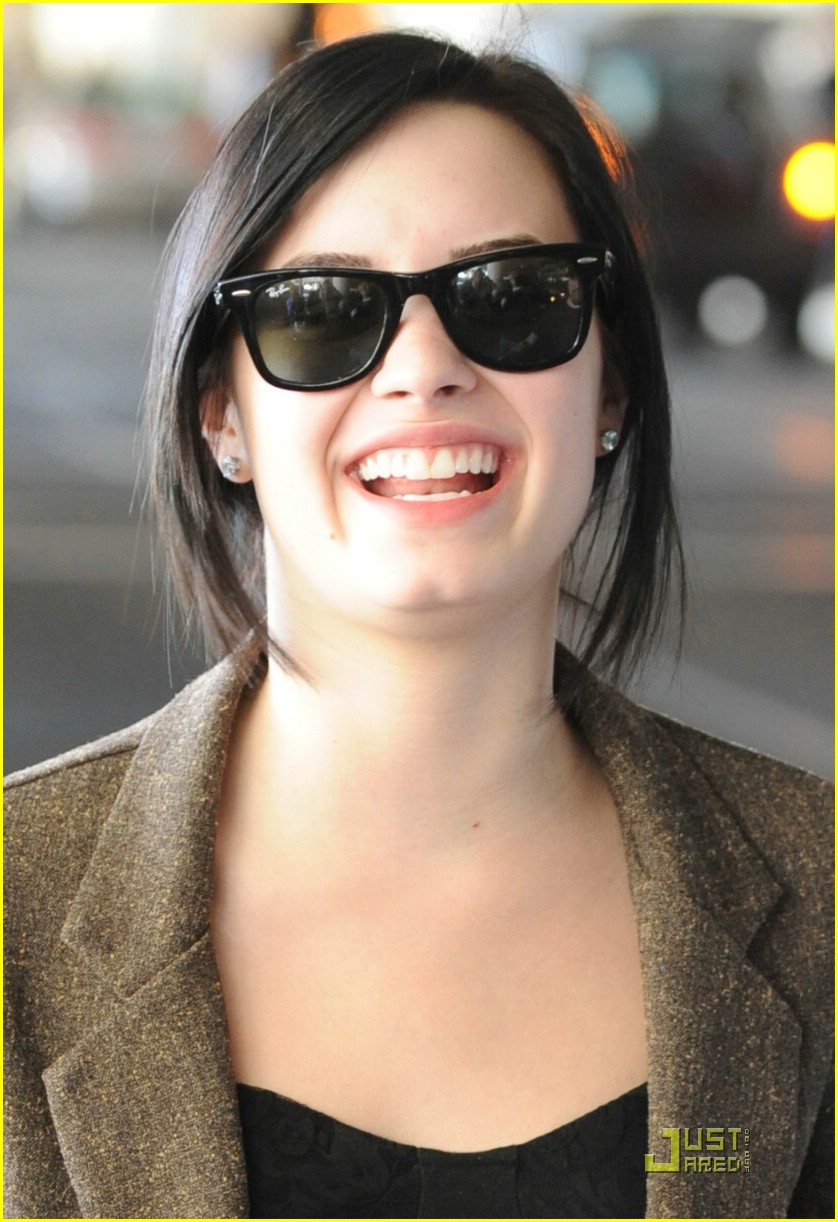 Demi Lovato: Lace Stocking Smiley