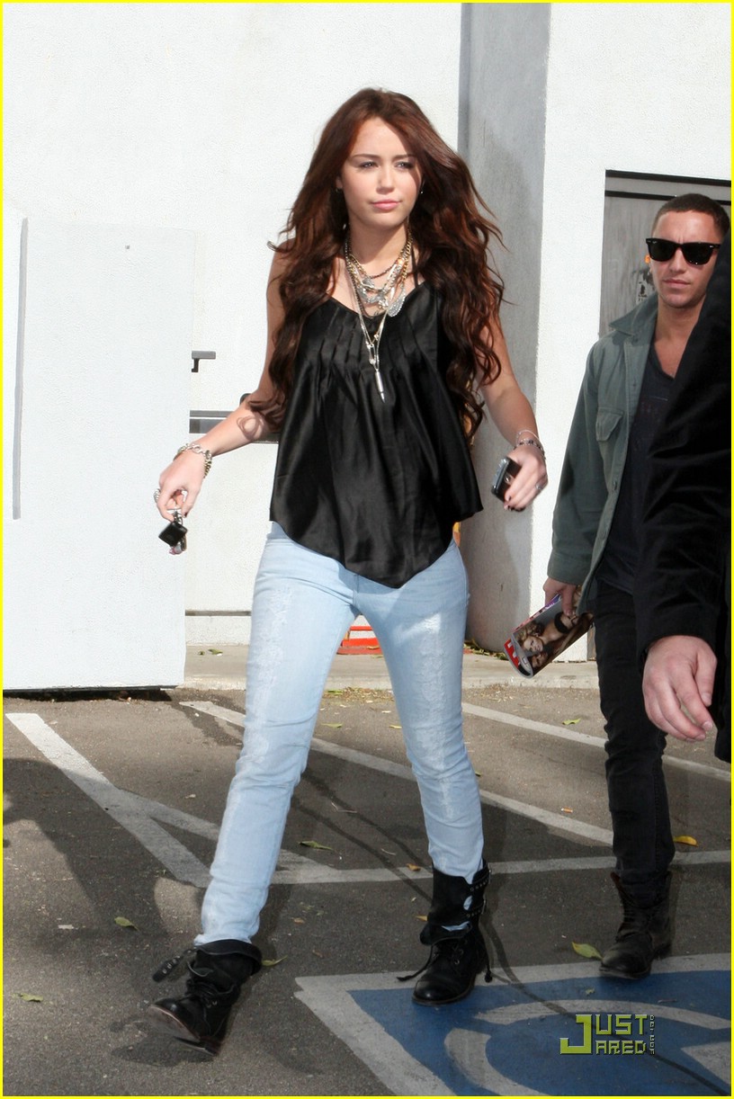 Miley Cyrus is Boot Soup Sweet
