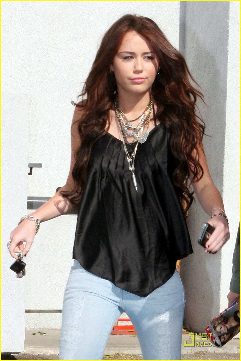 Miley Cyrus is Boot Soup Sweet