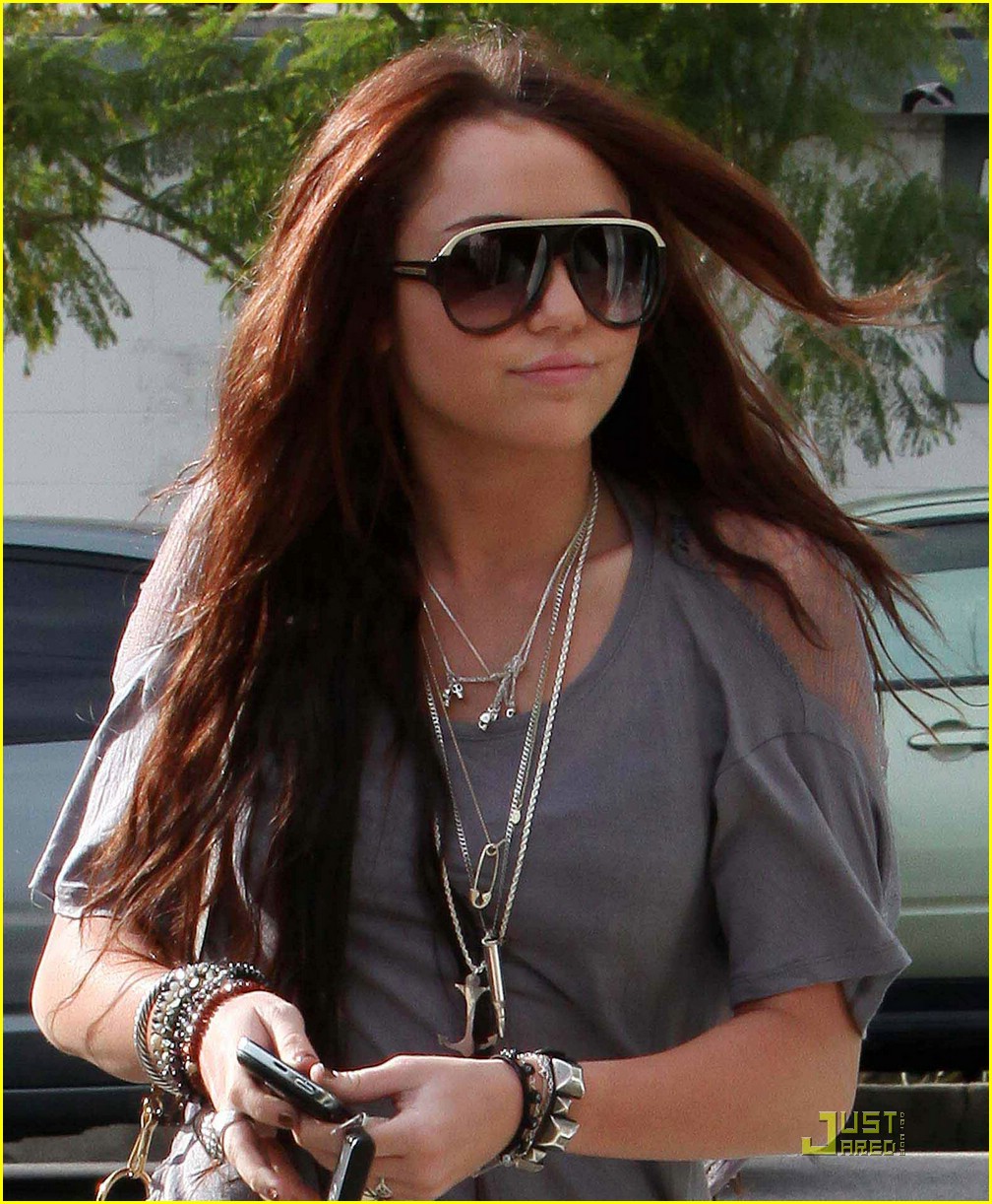 Miley Cyrus is Coffee Cute