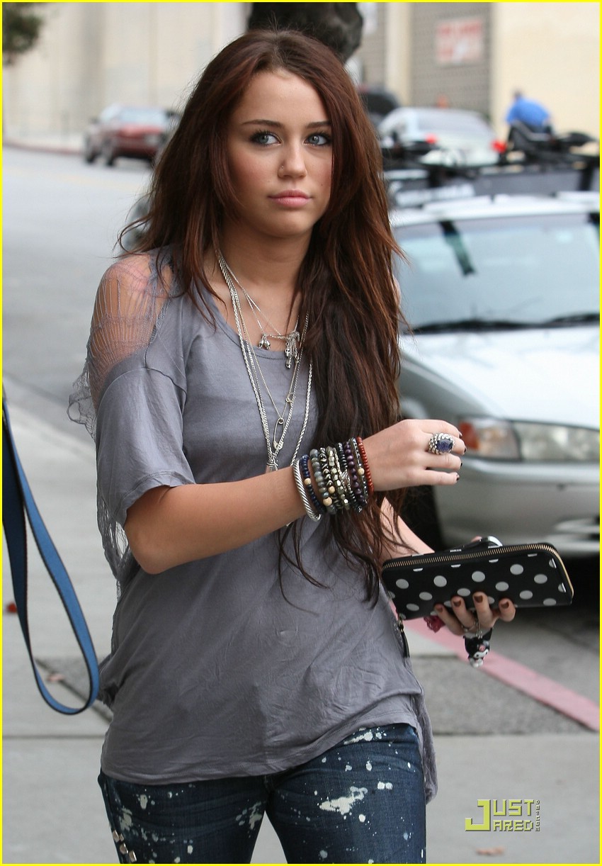 Miley Cyrus is Coffee Cute