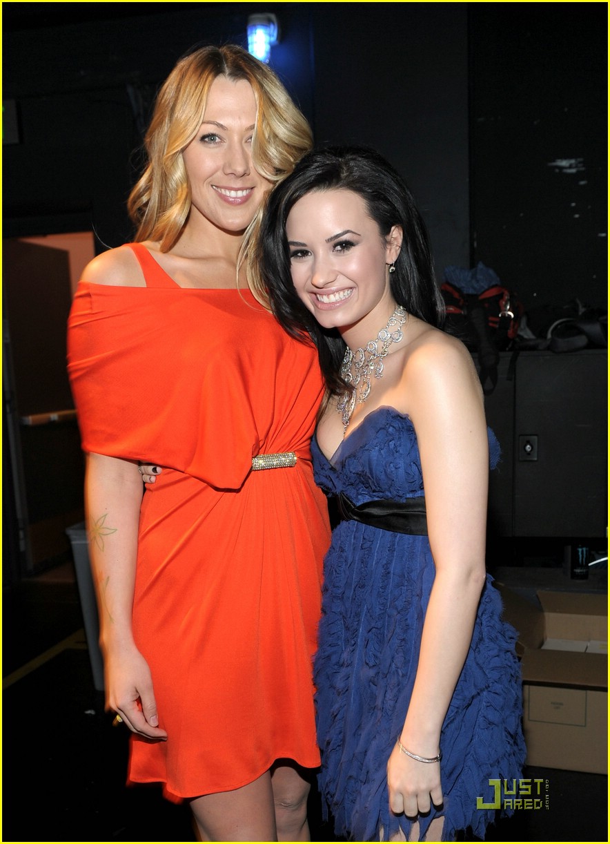 Demi Lovato is People Choice Pretty