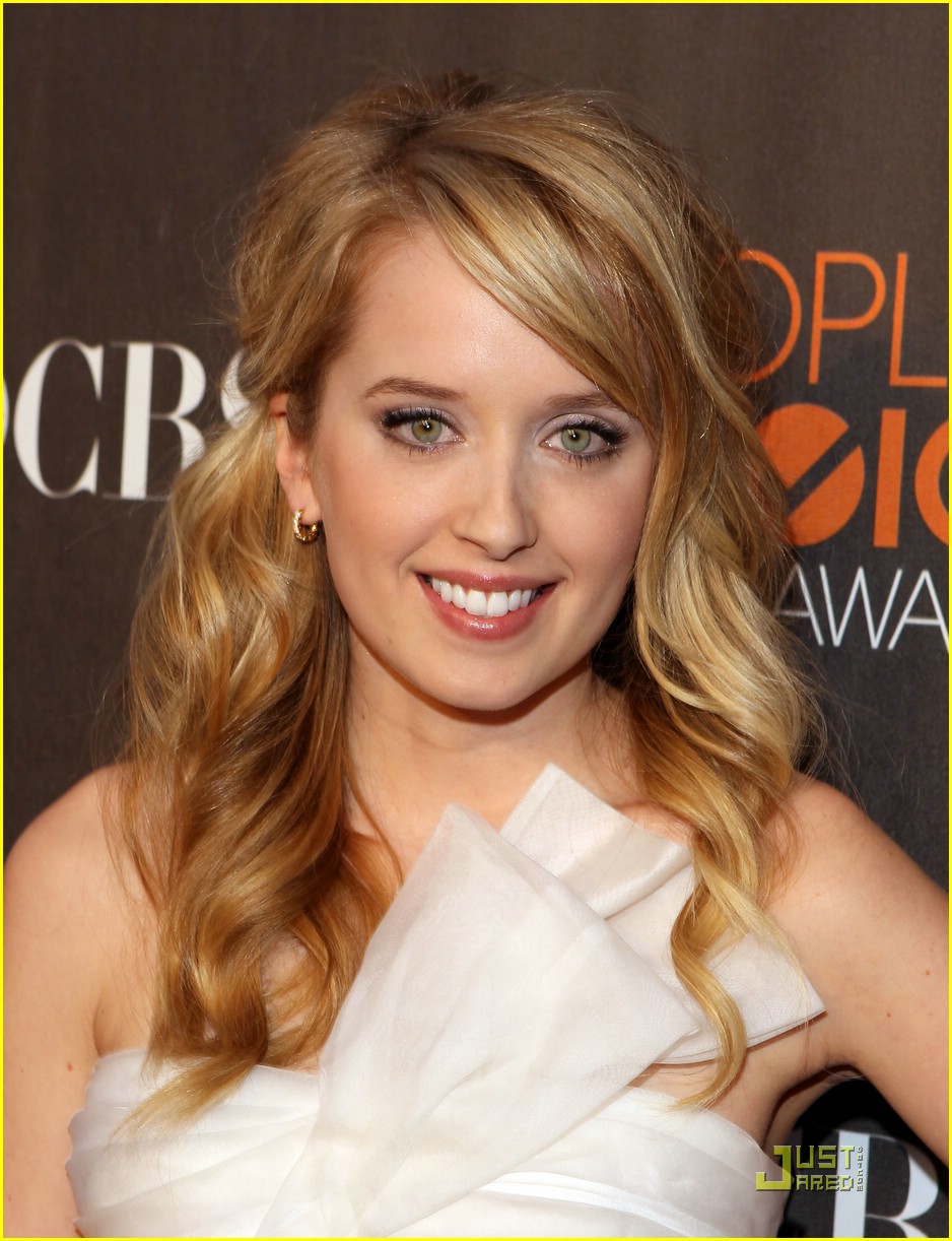 Francia Raisa & Megan Park: People's Choice Pals