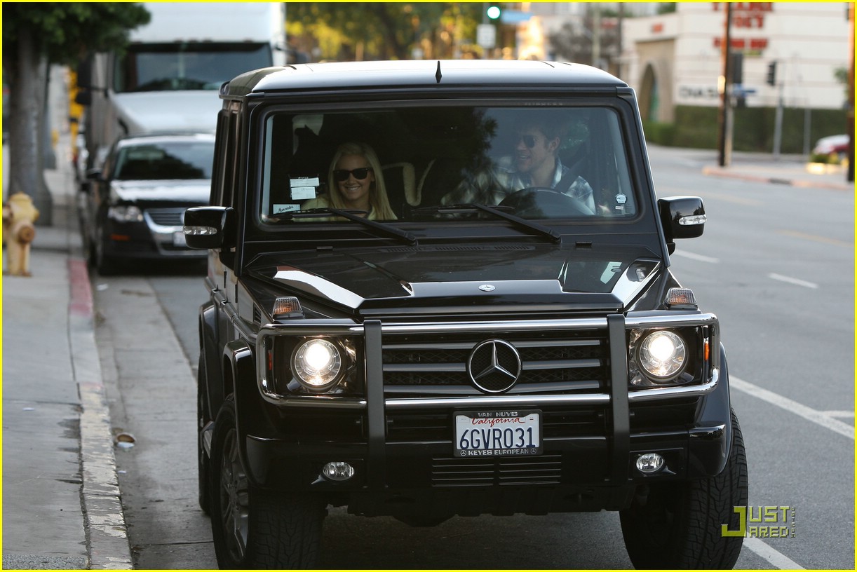 Ashley Tisdale: I'm Extension Free!