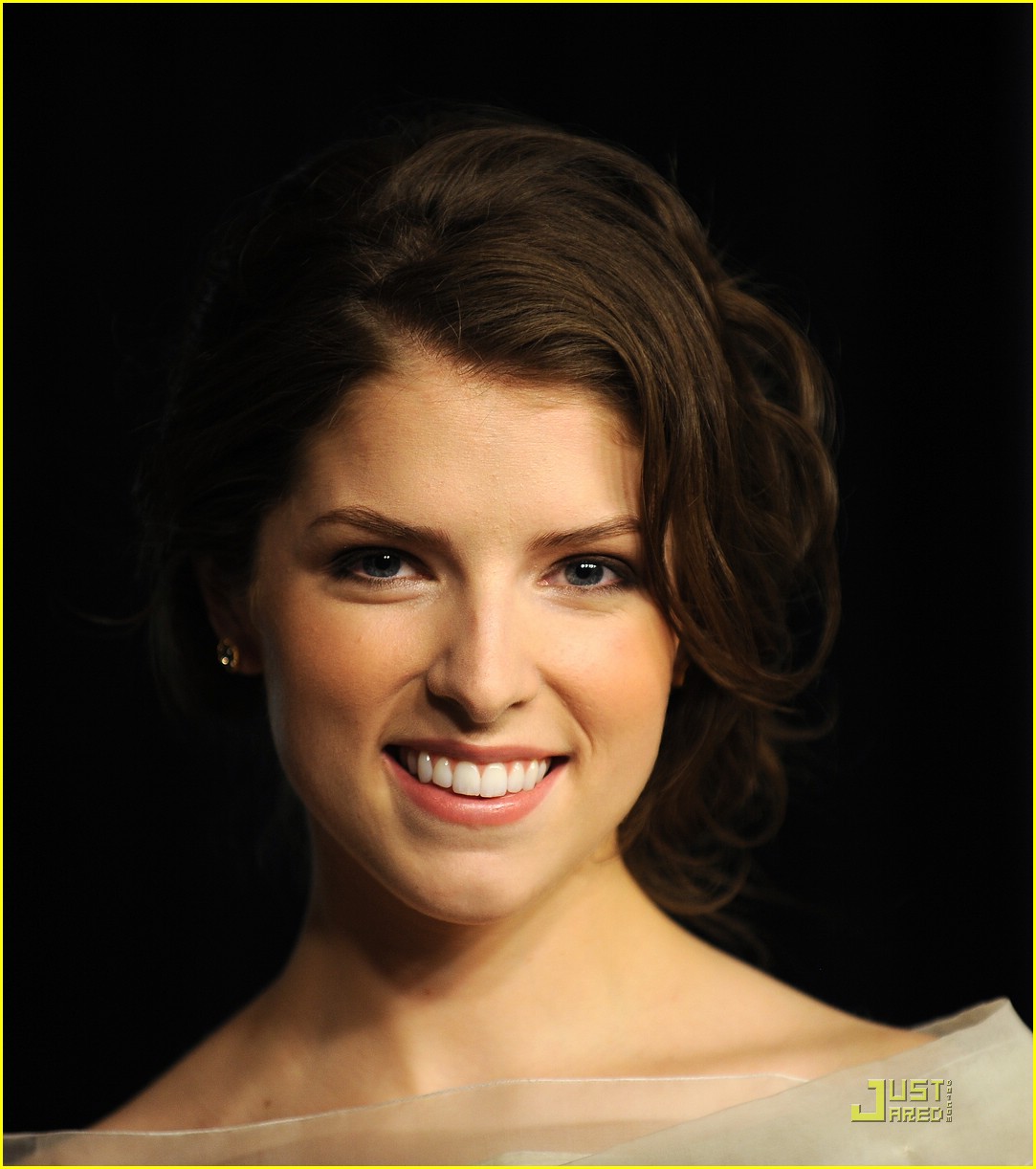 Anna Kendrick is Oscar Luncheon Lovely
