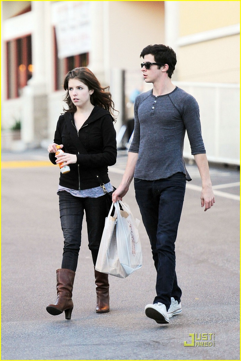 Anna Kendrick is Tropicana Terrific