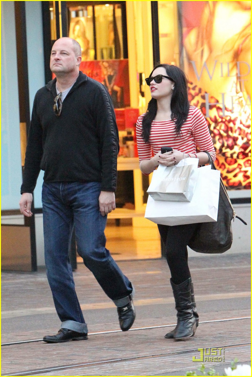 Demi Lovato is a Striped Shopper