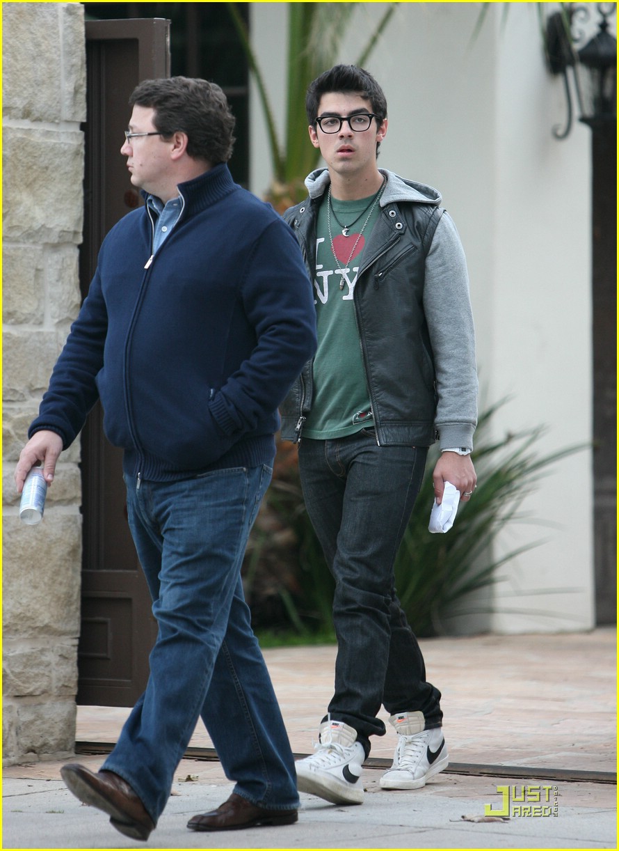 Joe & Paul Jonas Tour Toluca Lake