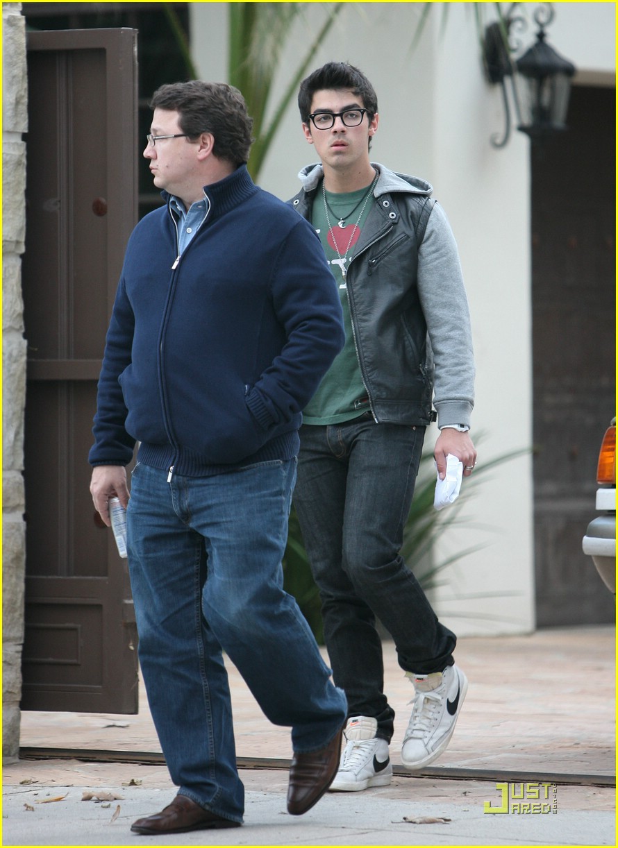 Joe & Paul Jonas Tour Toluca Lake