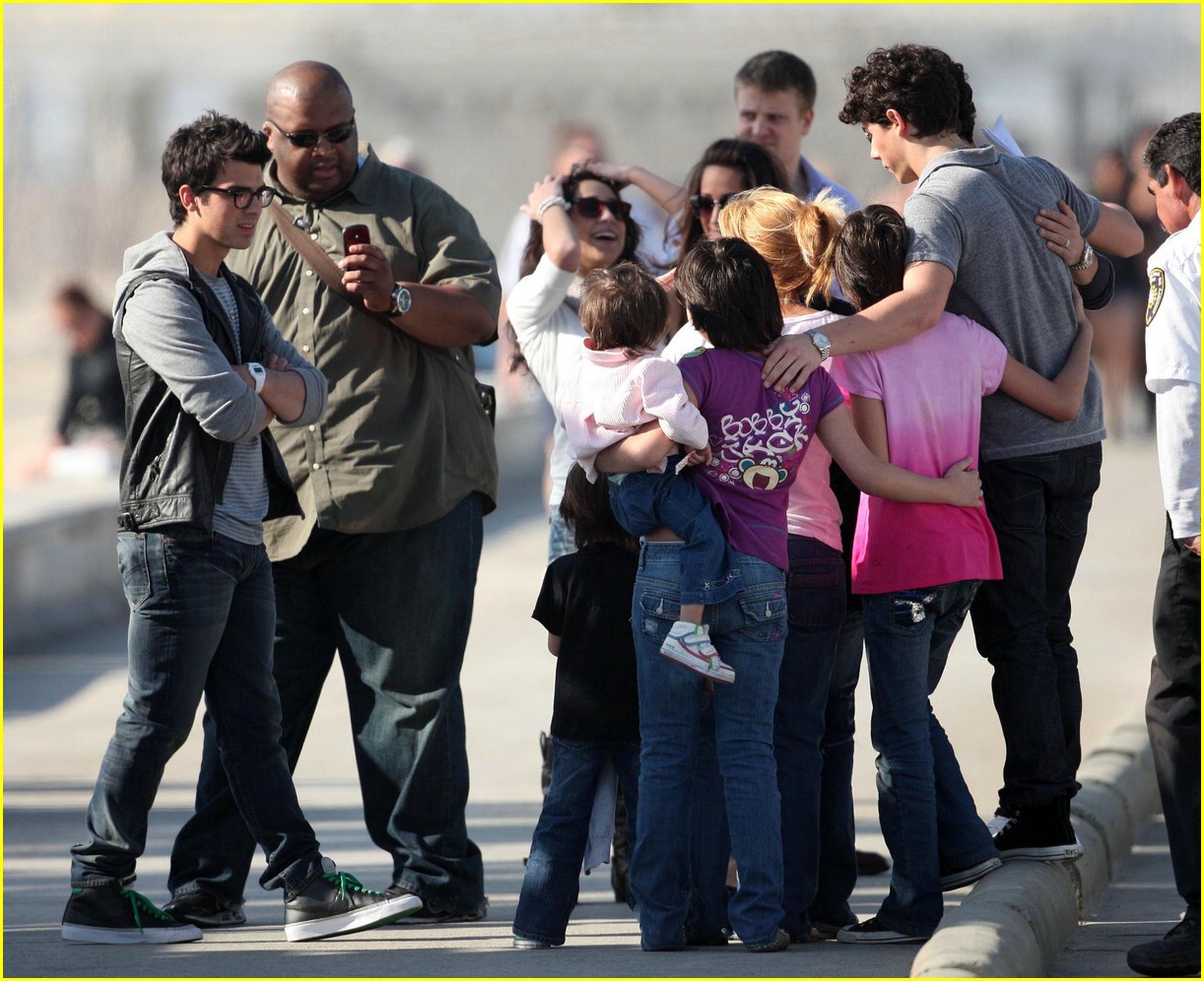 Nick & Joe Jonas: I Got It!