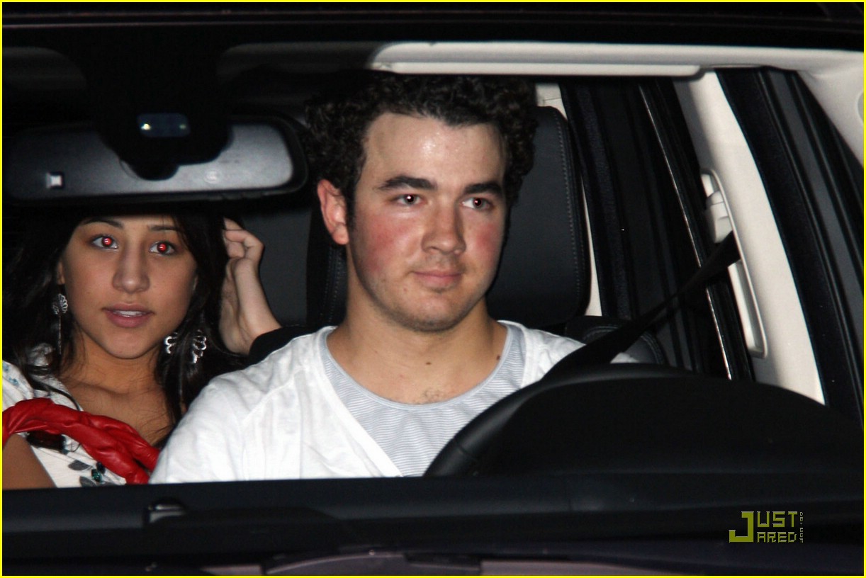 Kevin, Danielle, Nick and Frankie Jonas: Party at Pinz
