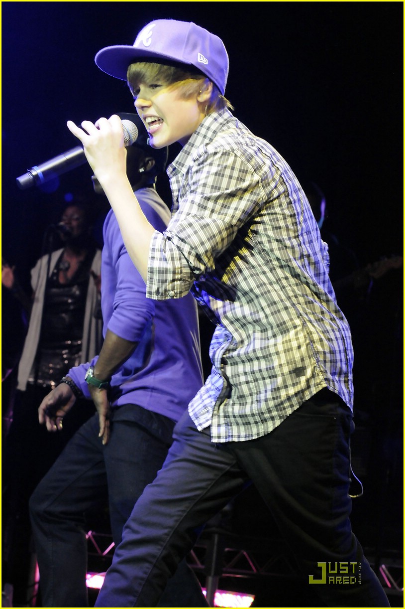 Justin Bieber is Hollywood Palladium Hot