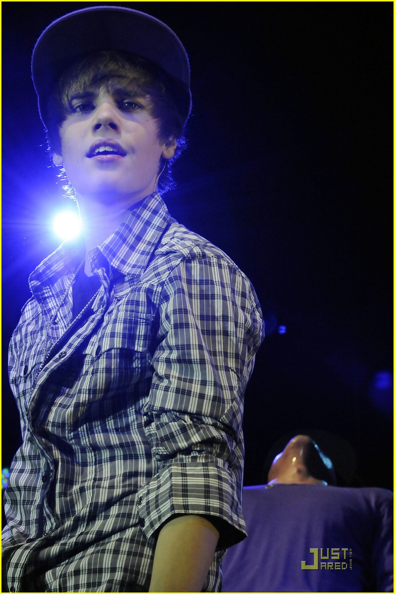 Justin Bieber is Hollywood Palladium Hot