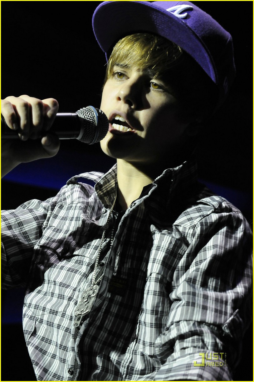 Justin Bieber is Hollywood Palladium Hot