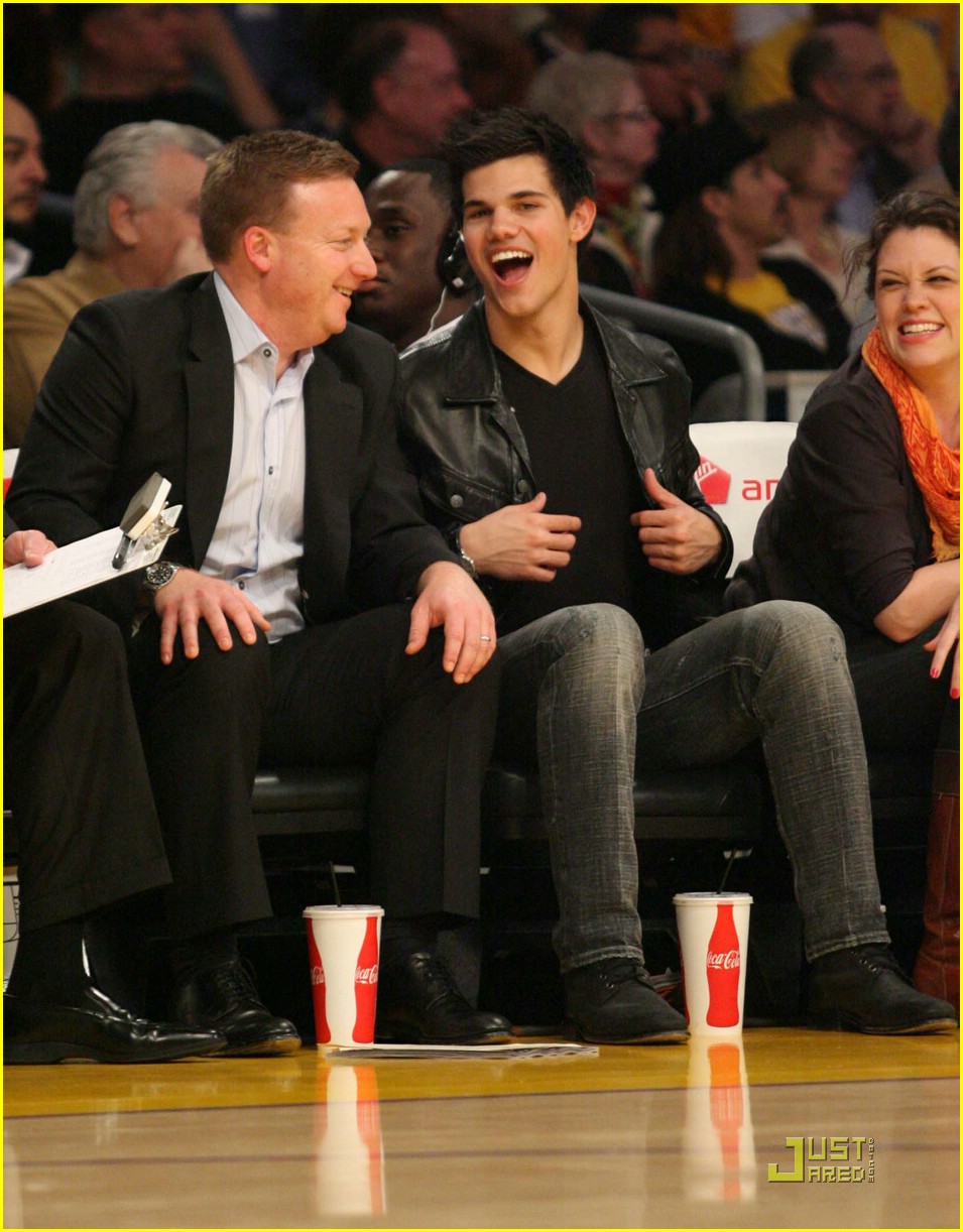 Taylor Lautner is a Lakers Lover