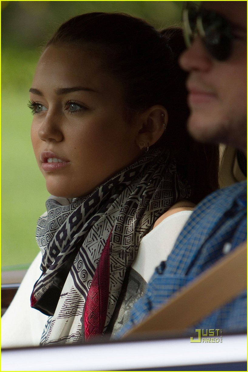 Miley Cyrus & Liam Hemsworth: Toluca Lake Love