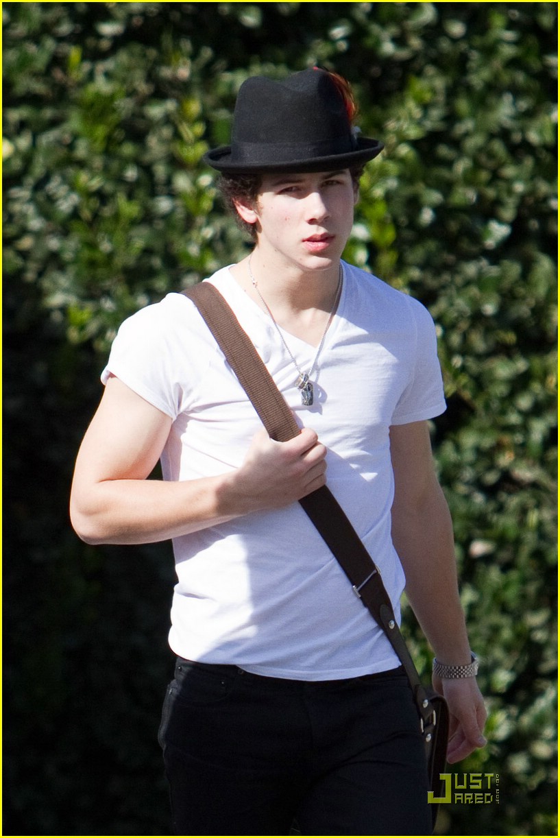 Nick Jonas is Fedora Fresh