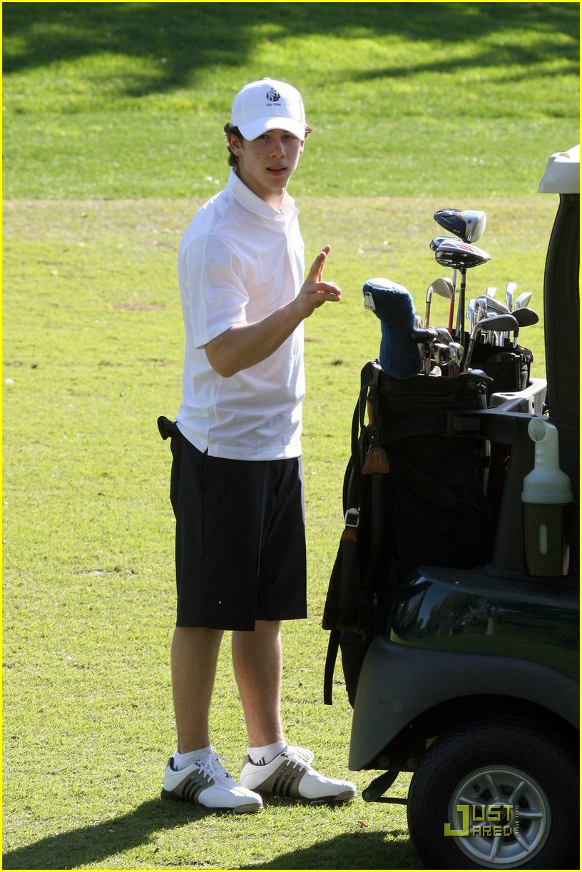 Nick Jonas is a Golfing Kind of Guy