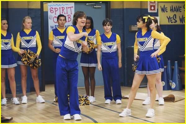 Selena Gomez & Jennifer Stone are Cheerific!