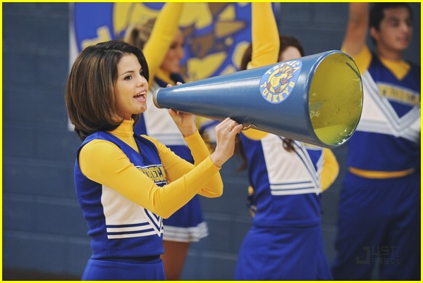 Selena Gomez & Jennifer Stone are Cheerific!