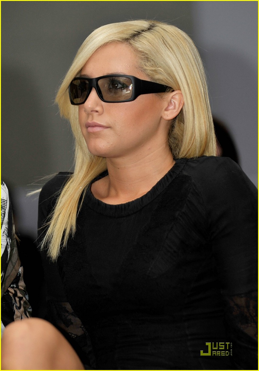 Ashley Tisdale is Burberry Prorsum Pretty