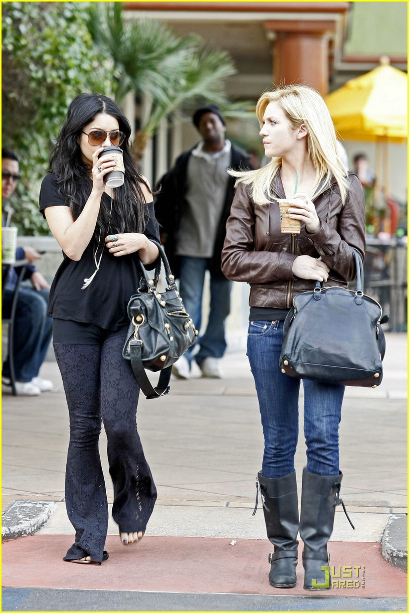 Vanessa Hudgens & Brittany Snow: Nail Salon Sweeties