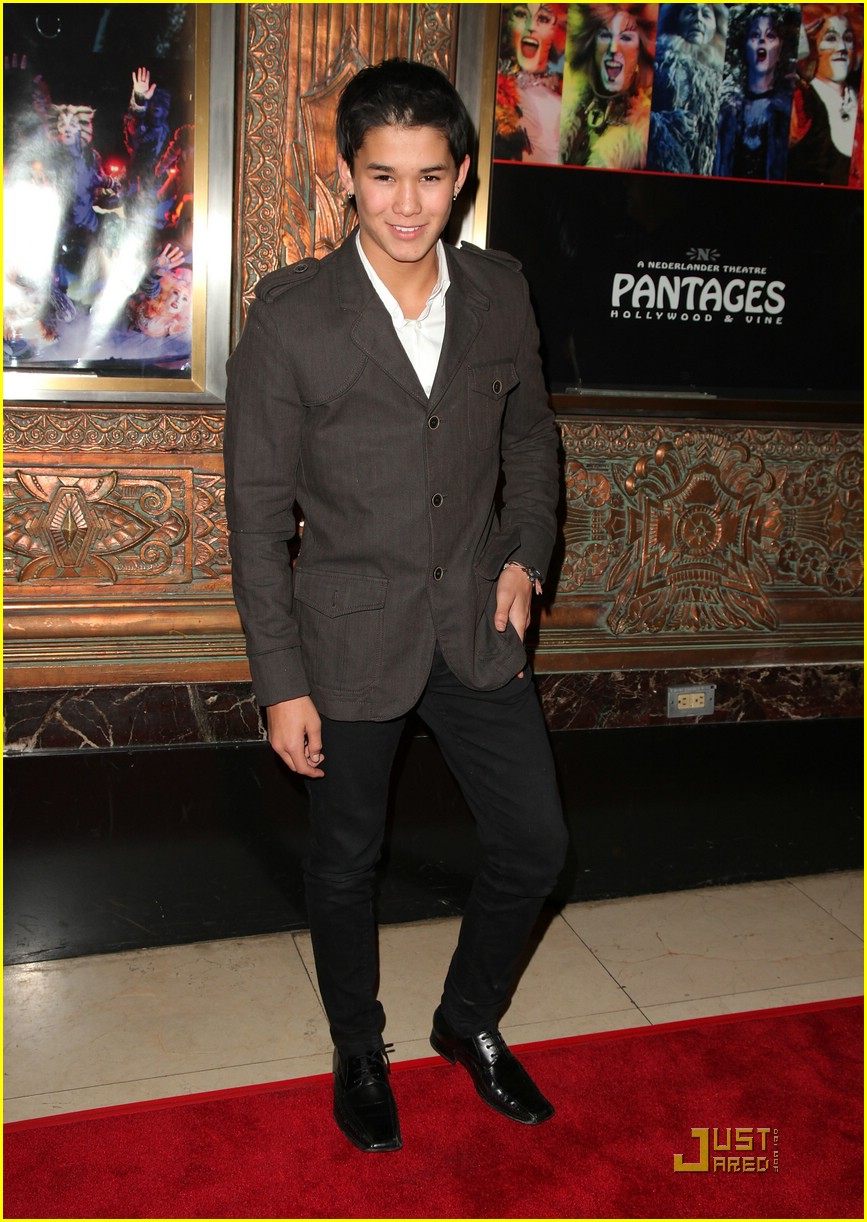 Booboo Stewart: High-Kick For Cats