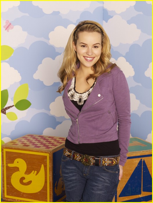 Bridgit Mendler Has a Study Date