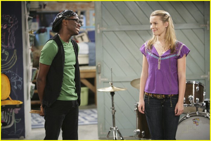Bridgit Mendler Has a Study Date
