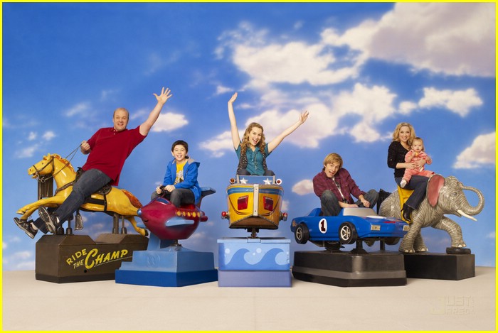 Bridgit Mendler Has a Study Date