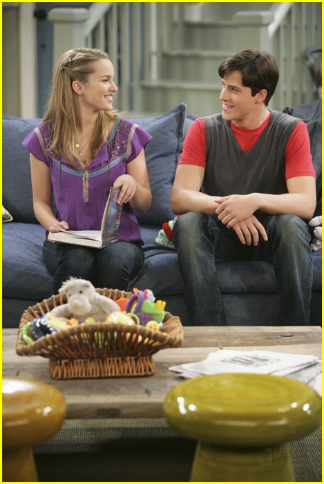 Bridgit Mendler Has a Study Date