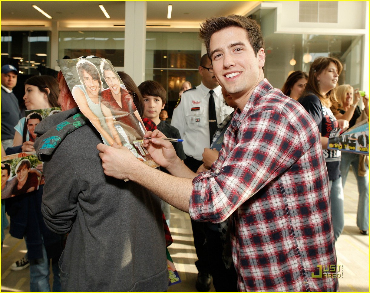 JJJ Goes to Prom with Big Time Rush